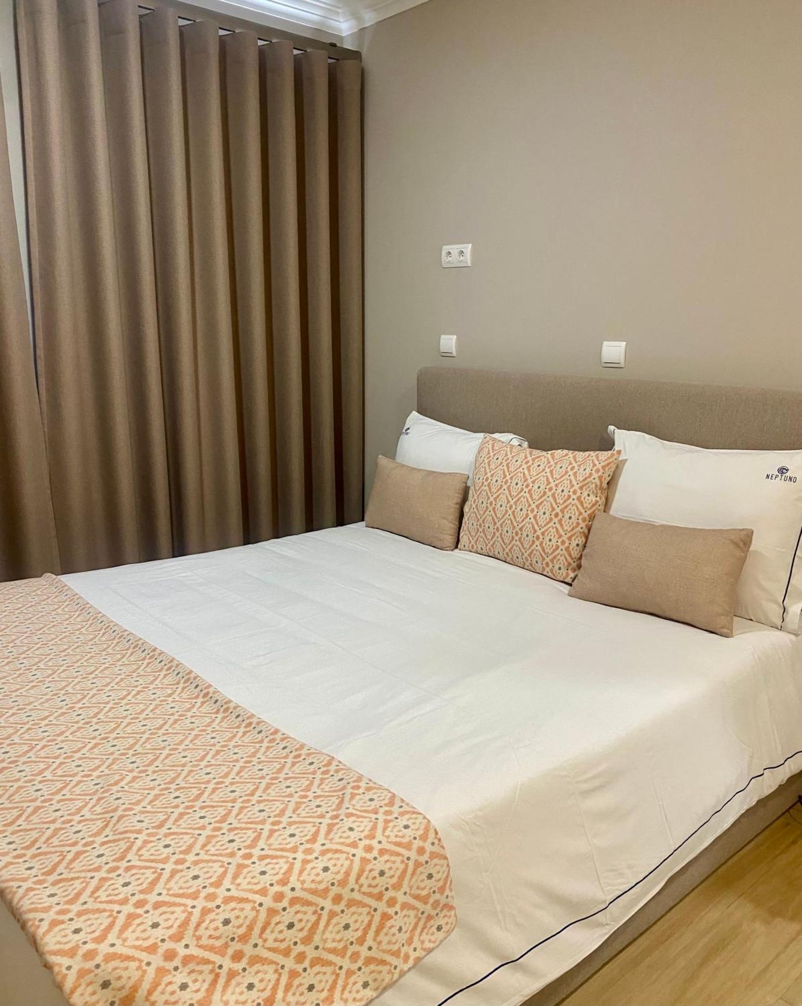 Hotel Neptuno Atouguia Da Baleia Εξωτερικό φωτογραφία